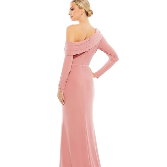 Leena For Mac Duggal Elegant Pink Off-Shoulder Evening Gown - Picture 2 of 6